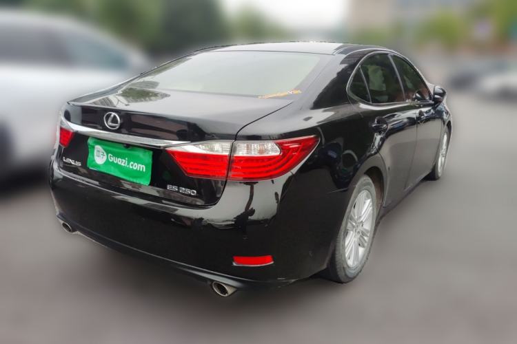 Used Lexus ES 2014 250 Elite Edition Rear Right 45 Deg