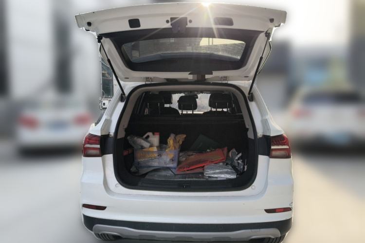 Used Roewe RX5 2018 20T Two-Wheel Drive Automatic Flagship Edition Trunk