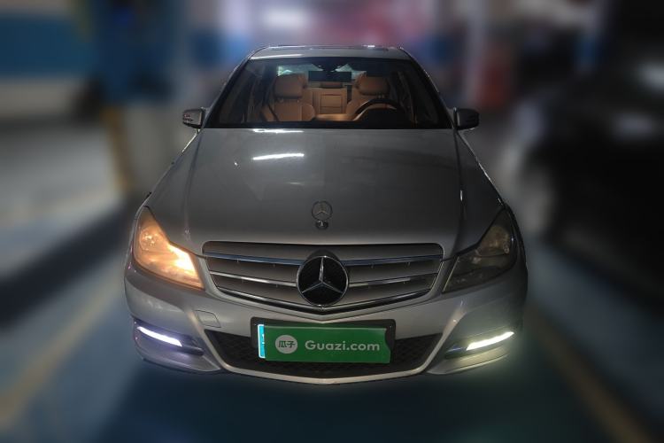 Used Mercedes-Benz C-Class 2010 C 180K Classic model