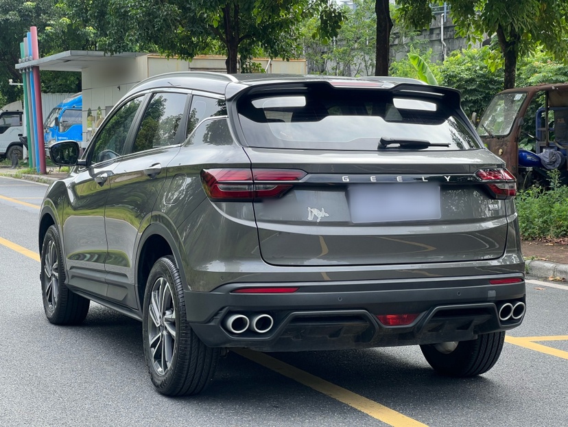 Geely Auto Coolray 2023 1.5T DCT Platinum Edition — снимка 15