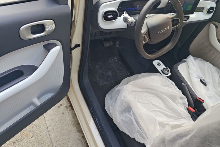 Used Geely Galaxy Panda 2025 210 km – Yuanqi Bear Driver Seat