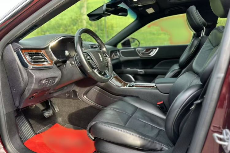 Used Lincoln Continental 2019 2.0T Two-Wheel Drive Luxury Edition China VI Standard
