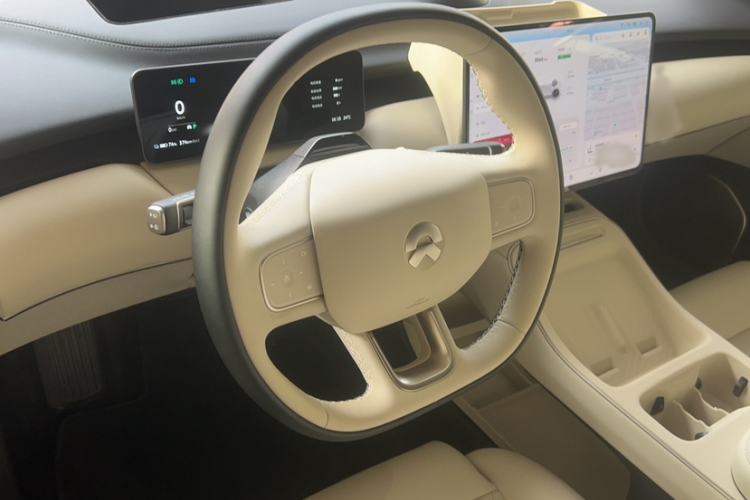 Used Nio ET5T 2025 75 kWh Touring Interior 4