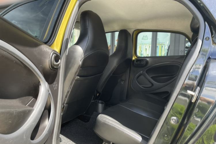 Used smart forfour 2016 1.0L 52 kW Dynamic Edition