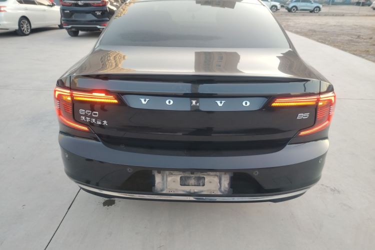 Used Volvo S90 2023 B5 Zhiyuan Luxury Edition