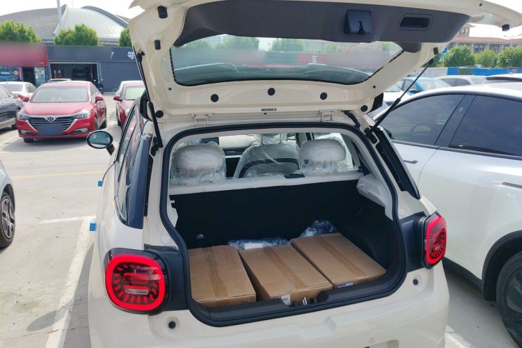 Used JAC Yiwei 3 2024 Zhi'ai Edition 330km Air Trunk