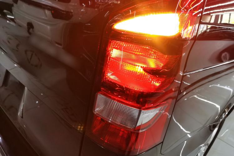 Used Mercedes-Benz Vito 2018 2.0T Business Version China VI Emission Standard
