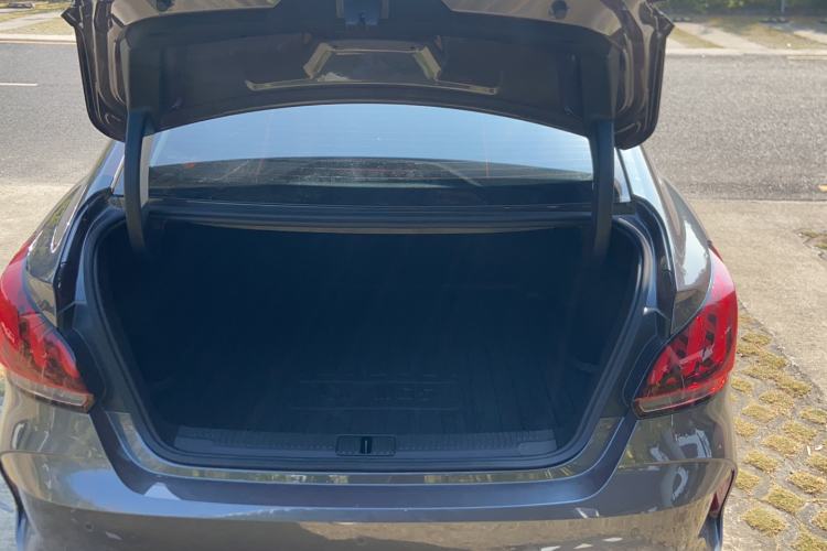 Used MG 5 2023 180 DVVT Manual Fashion Edition
