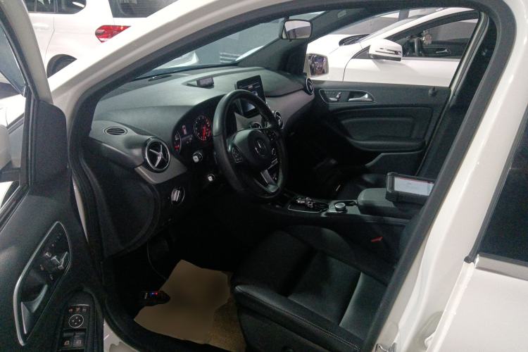 Used Mercedes-Benz B-Class 2018 B 200 Fashion Model