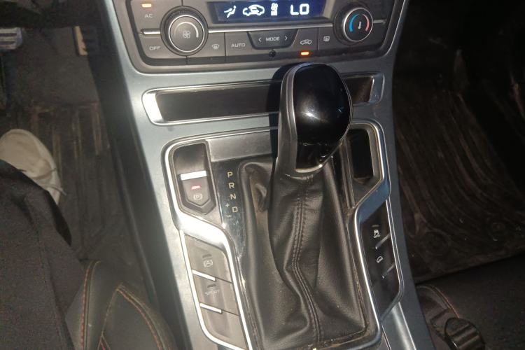 Used Geely Auto Vision S1 2019 Upgraded Model 1.5L CVT Luxury Version Gear Lever