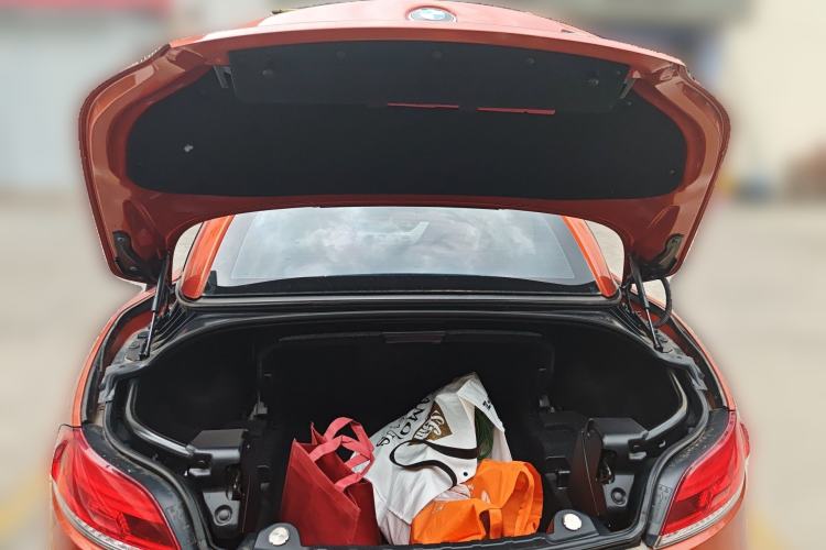 Used BMW Z4 2013 sDrive20i Leading Model Trunk