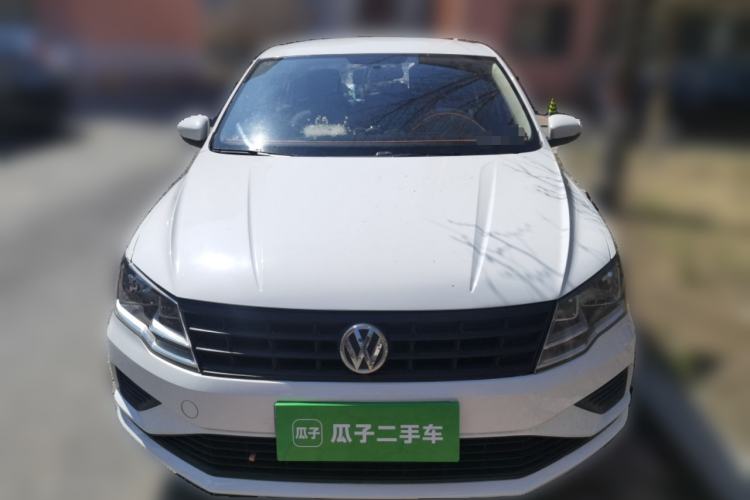 Used Volkswagen Jetta 2015 Value Edition 1.6L Manual Fashionable Style Front