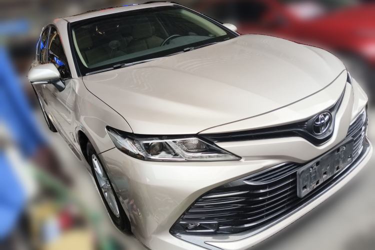 Used Toyota Camry 2018 2.0E Leading Edition
