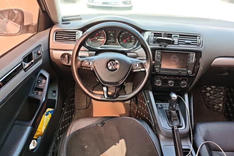 Used Volkswagen Sagitar 2018 1.6L Automatic Comfort Model
