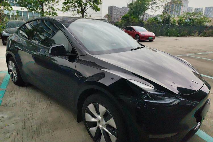 Used Tesla Model Y 2022 Revised Version Long-Range All-Wheel Drive Front Right 45 Deg