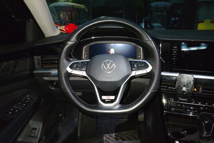 Used Volkswagen Passat 2022 330TSI Elite Edition Steering Wheel