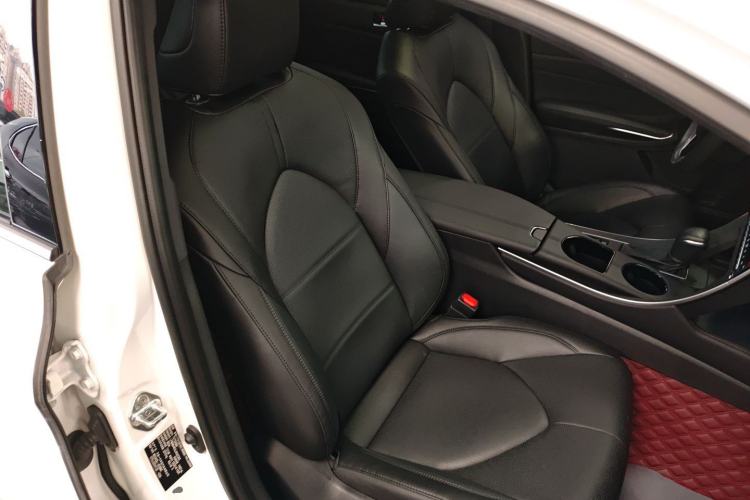 Used Toyota Avalon 2019 2.0L Luxury Edition China VI Standard
