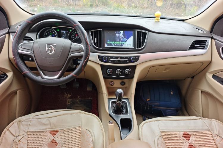 Used Baojun 730 2016 1.5L Manual Standard Version 7 Seats
