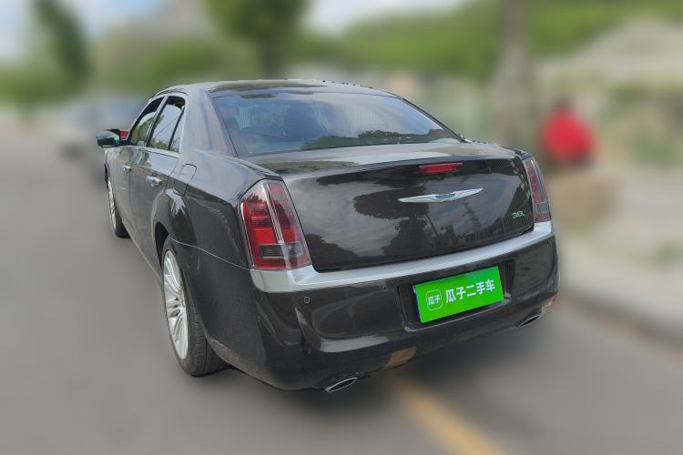 Used Chrysler 300C 2013 3.6L Premium Edition
