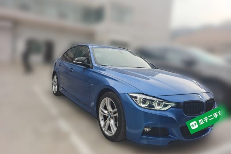 Used BMW 3 Series 2018 320i M Sport Package Front Right 45 Deg