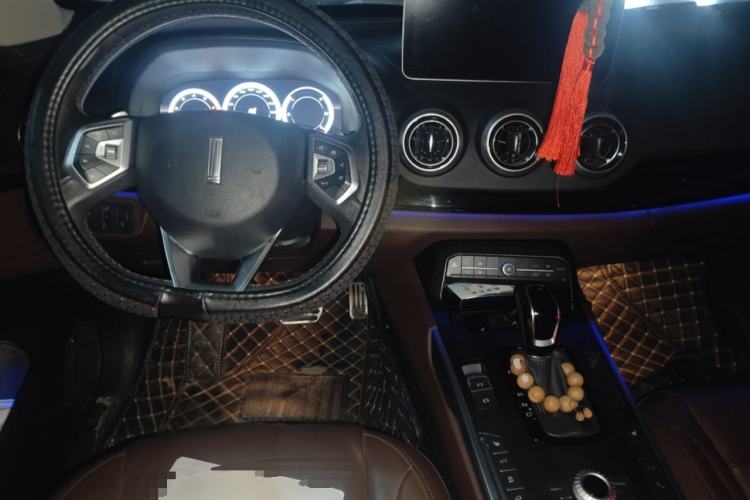 Used Wey VV7 2017 2.0T Flagship Model Center Console