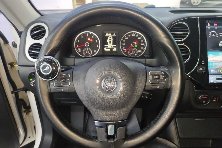 Used Volkswagen Tiguan 2016 280TSI Automatic Two-Wheel Drive Silk Road Comfort Edition Steering Wheel