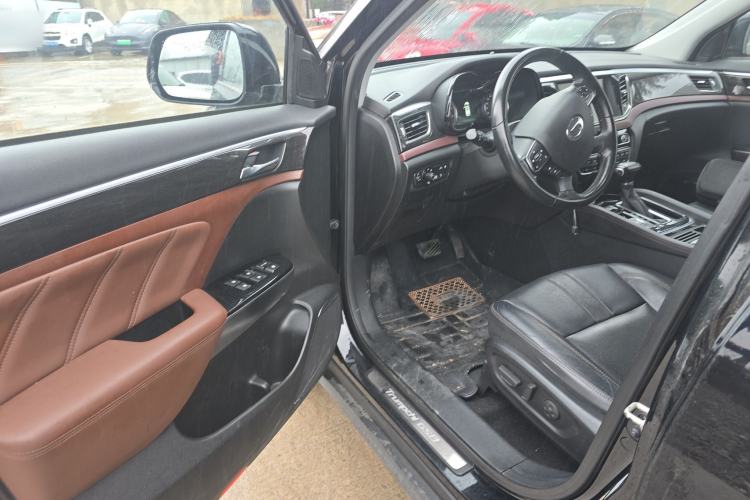 Used GAC Trumpchi GS8 2017 320T Two-Wheel Drive Luxury Edition (7 Seats)
