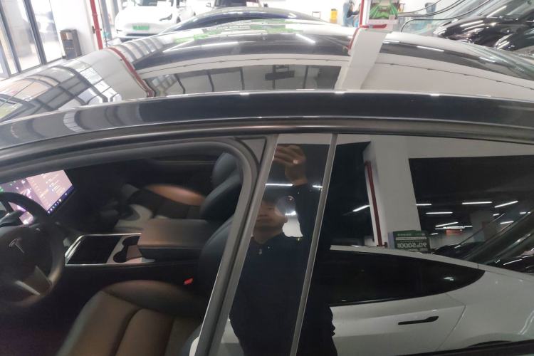 Used Tesla Model Y 2024 Rear-Wheel-Drive Version Roof