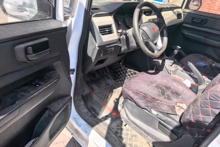 Used Wuling Zhengcheng 2021 1.5T Manual Comfort Version Driver Seat