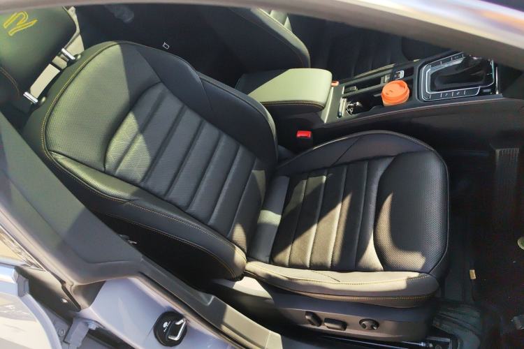 Used Volkswagen FAW-Volkswagen CC 2025 380TSI Striking All-Inclusive Edition Right Front Seat