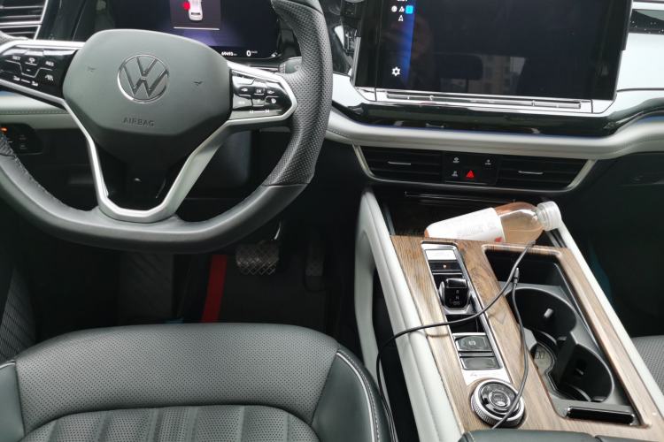 Used Volkswagen Teramont 2023 380TSI Four-Wheel Drive Prestige Luxury Edition Center Console