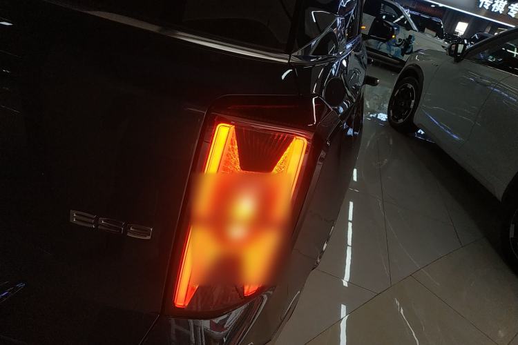 Used GAC Trumpchi ES9 2024 PHEV with 143 km Max
