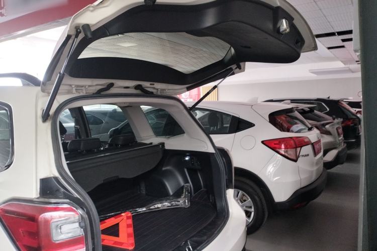 Used Subaru Forester 2016 2.5i Luxury Navigation Edition
