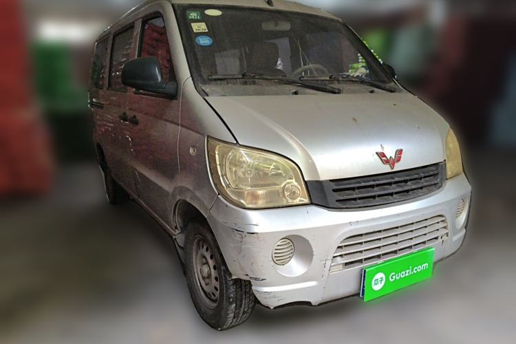 Used Wuling Zhiguang 2010 1.0L New Version Practical Short-Body L2Y
