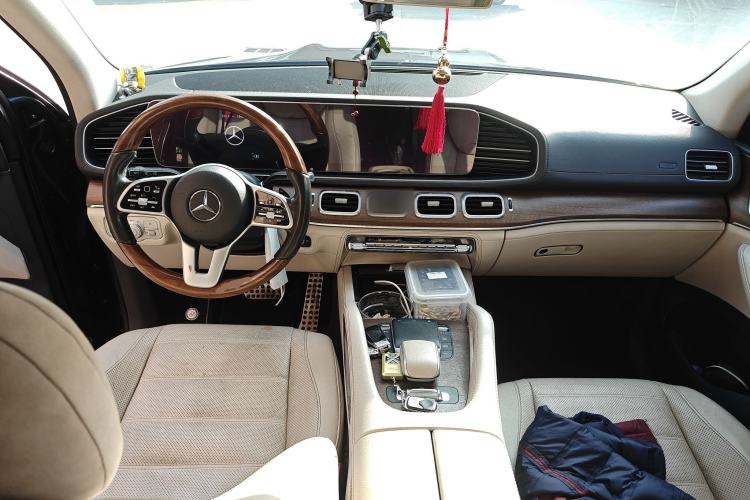 Used Mercedes-Benz GLS 2020 GLS 450 4MATIC Luxury Model Center Console