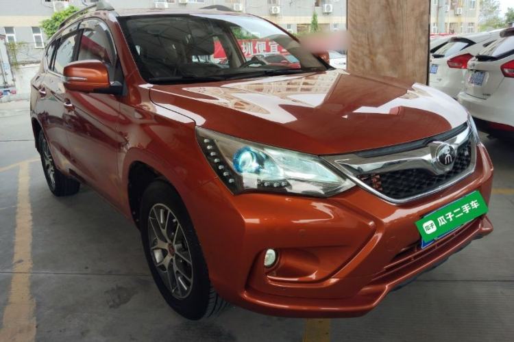 Used BYD Song 2017 Gaishi Upgrade Edition 1.5TI Manual Elite Model Exterior 1