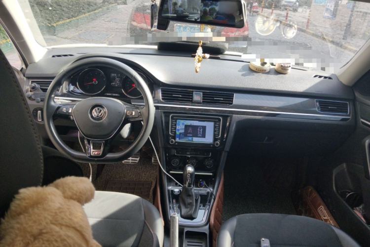 Used Volkswagen C-TREK 2018 230TSI DSG Luxury Version Center Console