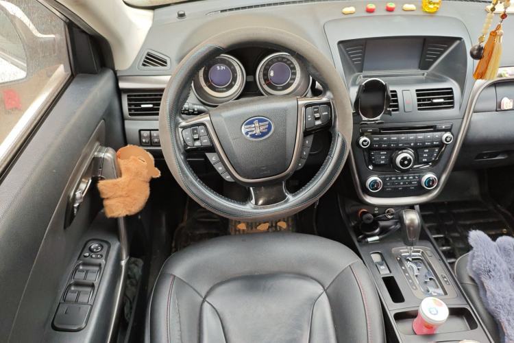 Used Bestune X80 2015 1.8T Automatic Luxury Model
