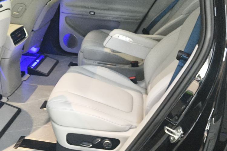 Used Hima AITO M9 2024 Range-Extended Ultra Version 42 kWh 6-Seater Model