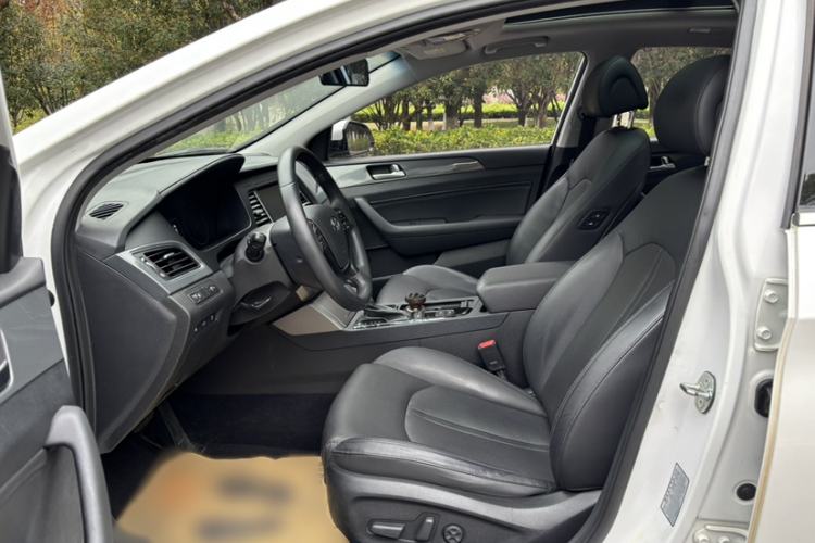 Used Hyundai Sonata 2017 2.4L DLX Premium Model
