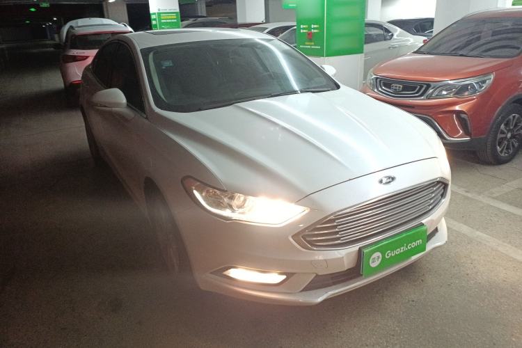 Used Ford Mondeo 2017 Restyled EcoBoost 200 Fashion Edition Front Right 45 Deg