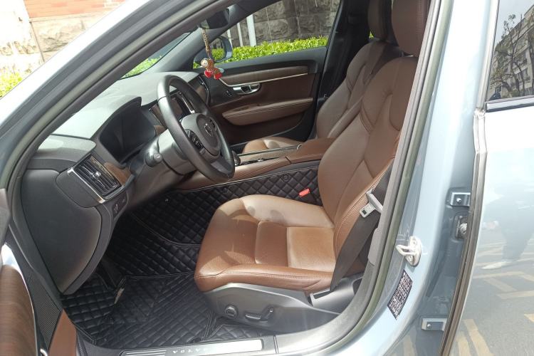 Used Volvo V90 2022 Cross Country B5 AWD Smart Range Edition