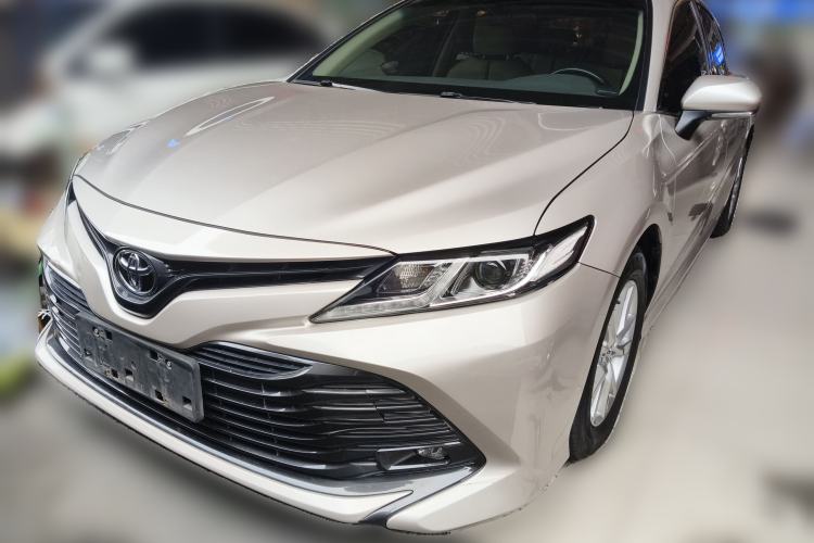 Used Toyota Camry 2018 2.0E Leading Edition