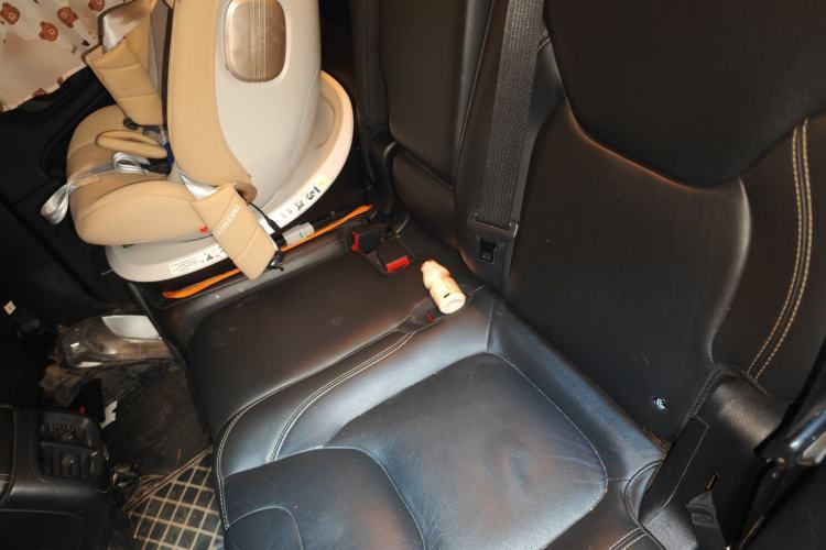 Used Jeep Cherokee 2017 2.0L Superior Edition Left Rear Seat