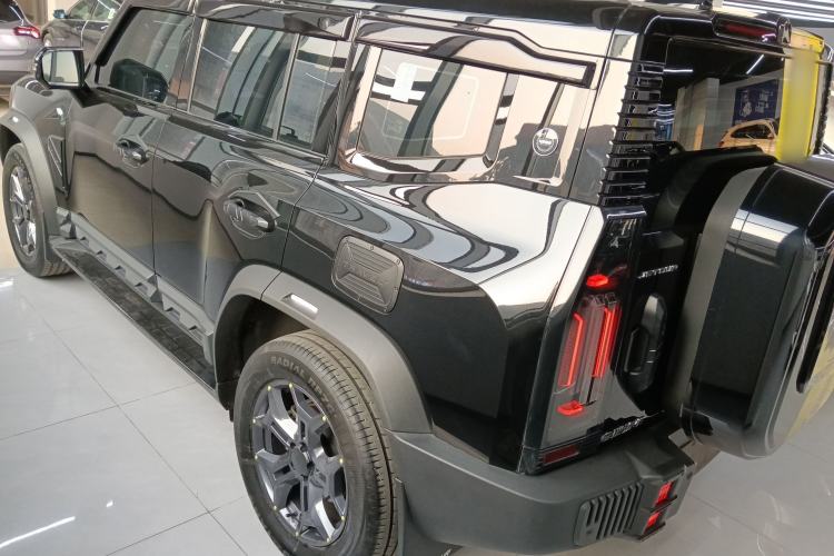 Used JETOUR Traveler 2023 2.0T All-Wheel-Drive CrossPRO
