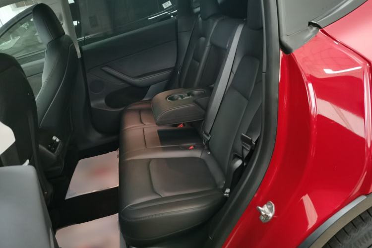 Used Tesla Model Y 2021 Long-Range All-Wheel-Drive Version
