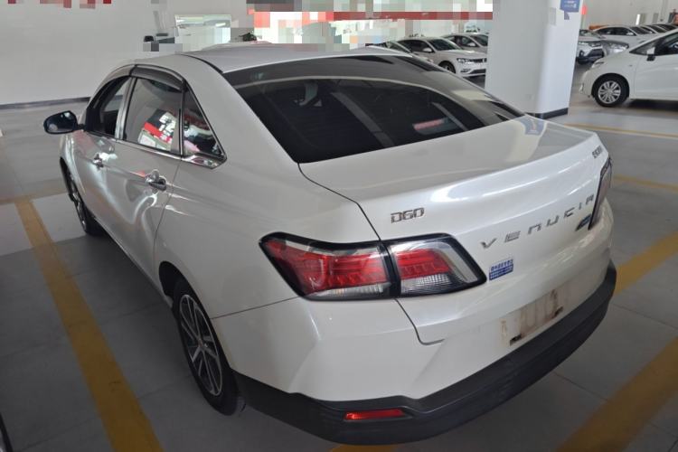 Used Venucia D60 2019 100 000 Honor 1.6L XL CVT Chenku Edition China VI Standard
