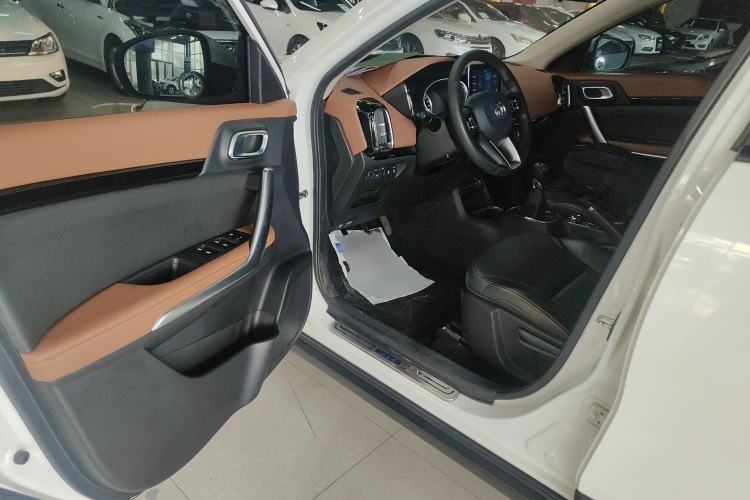 Used Dongfeng Aeolus AX4 2017 1.6L Manual ChaoShang Model
