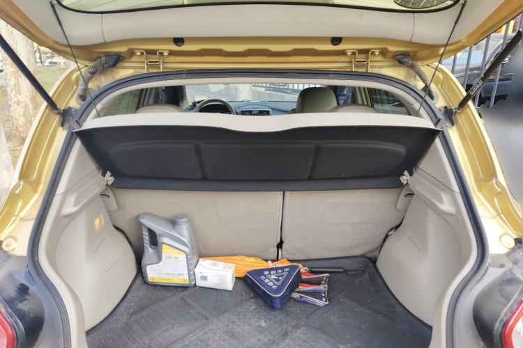 Used Nissan Tiida 2011 1.6L CVT Smart Version Trunk