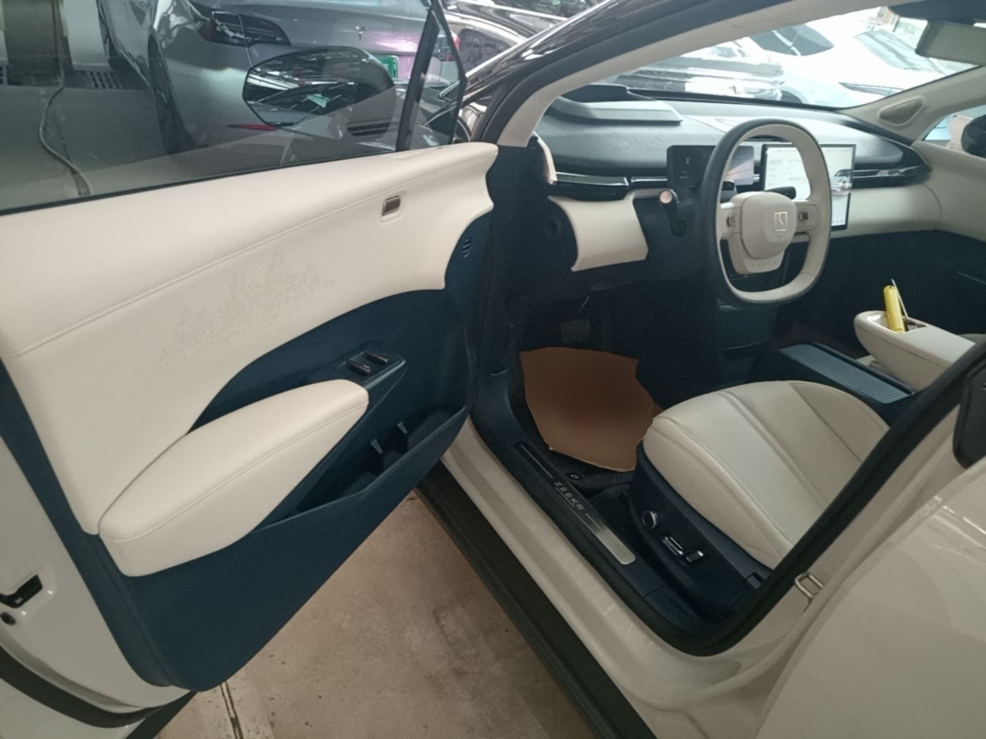 Zeekr X 2023 Rear-Drive YOU Edition 4 Seats — снимка 18